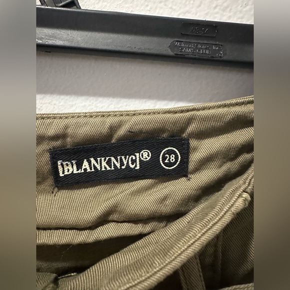 BLANKNYC High Waisted Relaxed Wide Leg Dress Pants Button Fly, Tie Olive Gree 28 - Picture 5 of 11